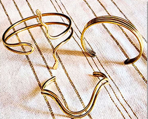 Bracelets doré en fils de laiton x3 – Élégance et Artisanat Authentique